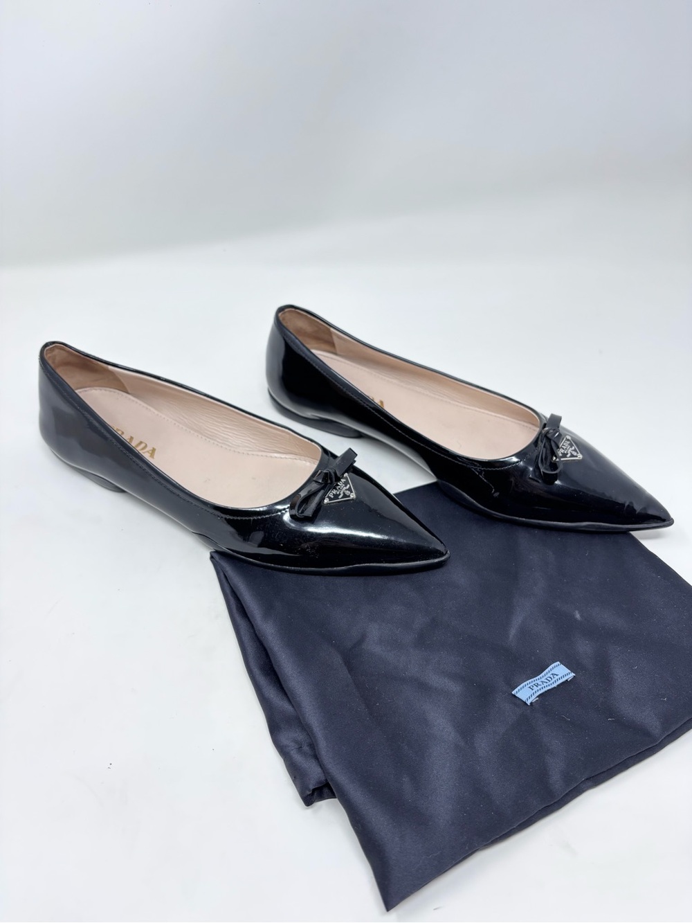 Prada Ballet Flat Bow Black Patent Leather Triangle Logo Pointed Toe size 38 - Picture 2 of 9